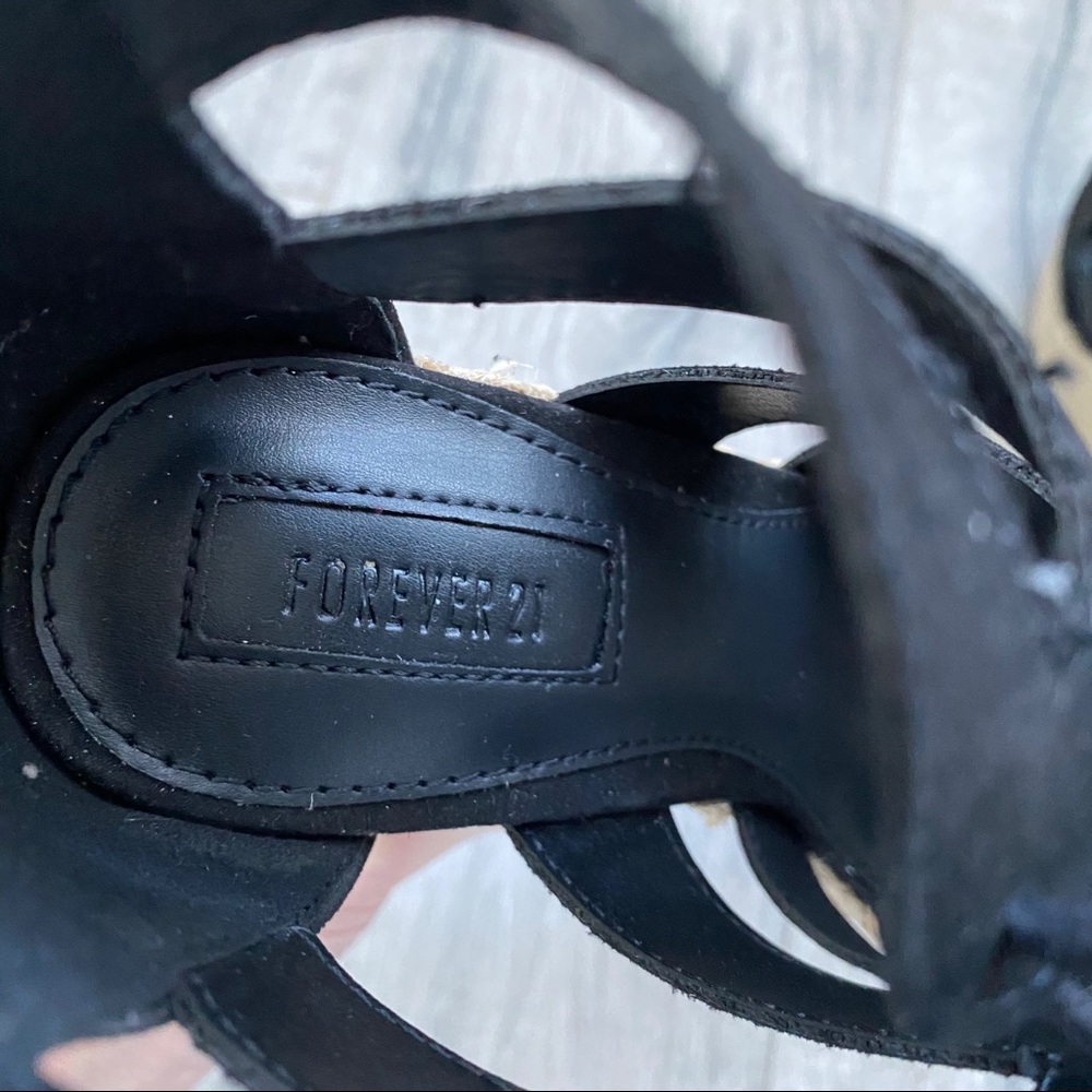 Platform sandals - Picture 6 of 6